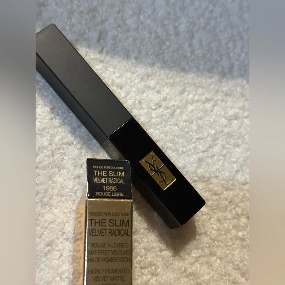 NEW YSL The Slim Velvet Radical Highly Pigmented Velvet Matte Lipstick-#1966